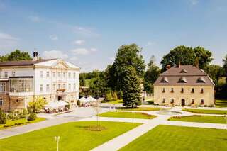 Фото Апарт-отели Pałac Brunów г. Львувек-Слёнски